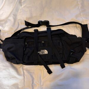 The North Face Waist Bag Lumbar Fanny Pack Hiking Black Vintage A656 Day Hiker
